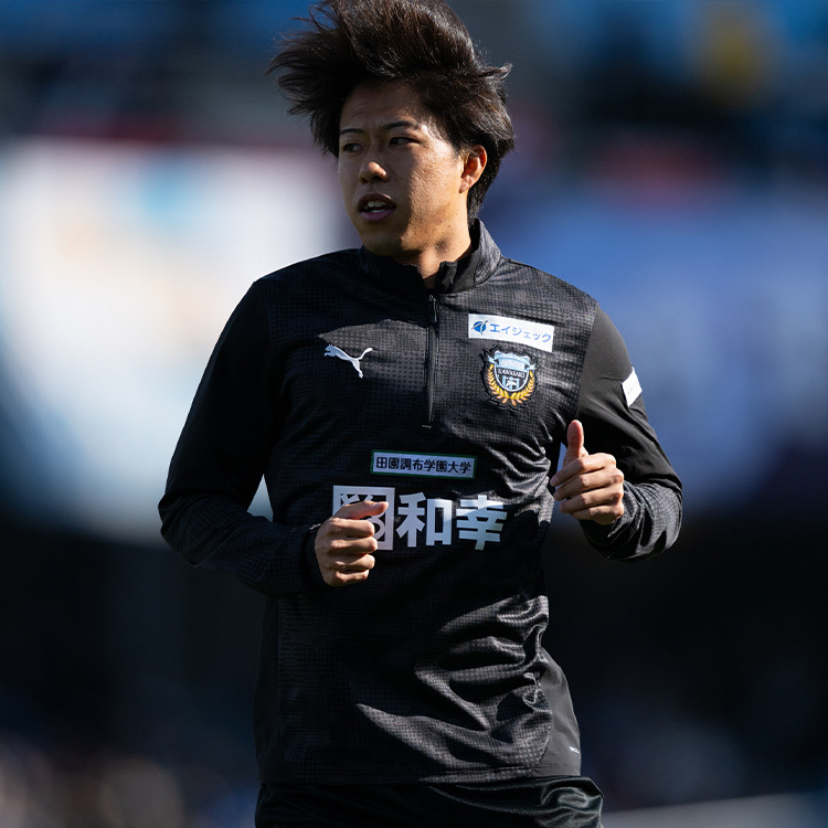 PUMA×FRONTALE 2025 プレマッチハーフジップトップ