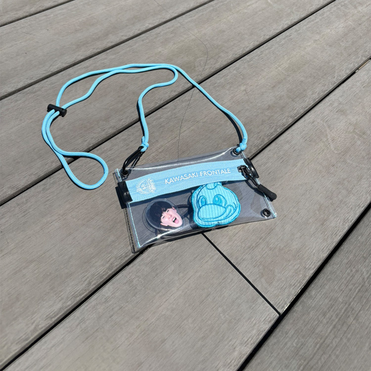 クリアサコッシュ