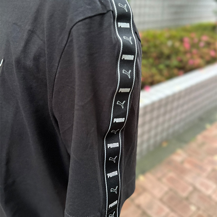 PUMA×FRONTALE ESS TAPE Tシャツ