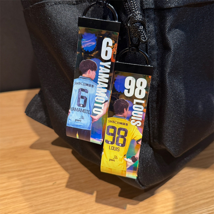 25(手ガチャ)オーロラキーホルダー