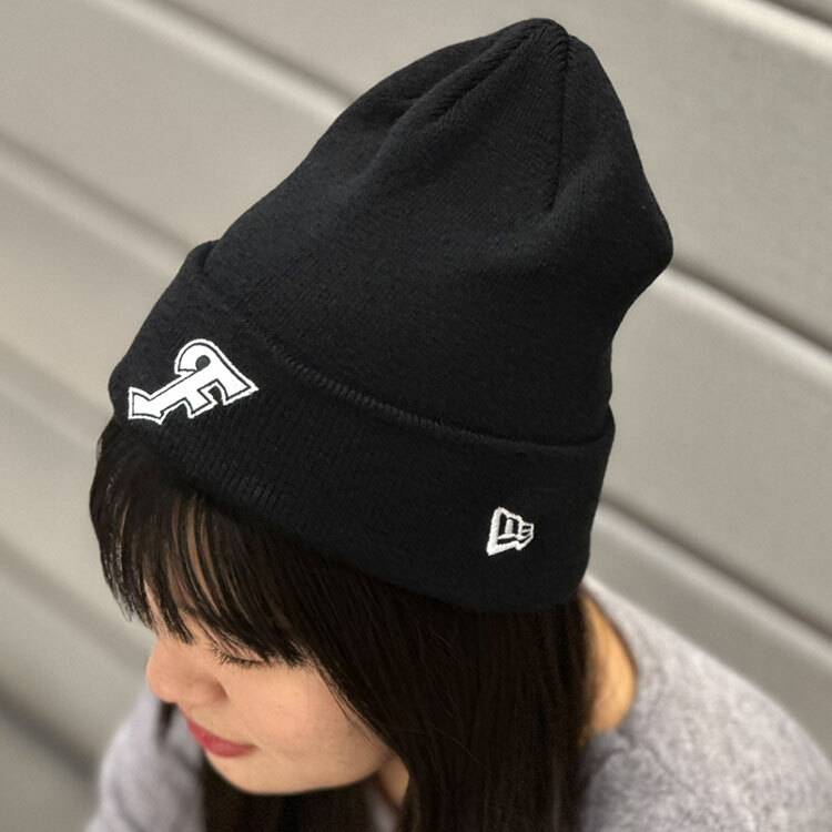NEWERA CUFFKNIT FRONTALE F BLK/WH