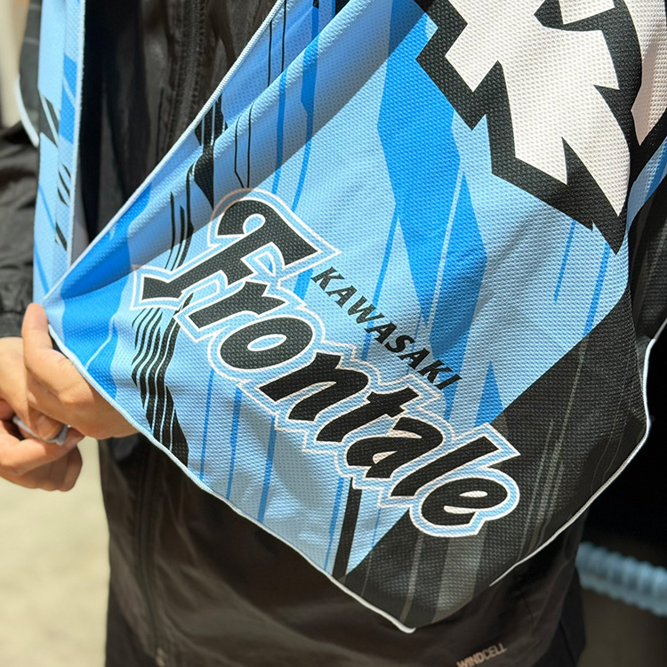 26フード付きクールタオル