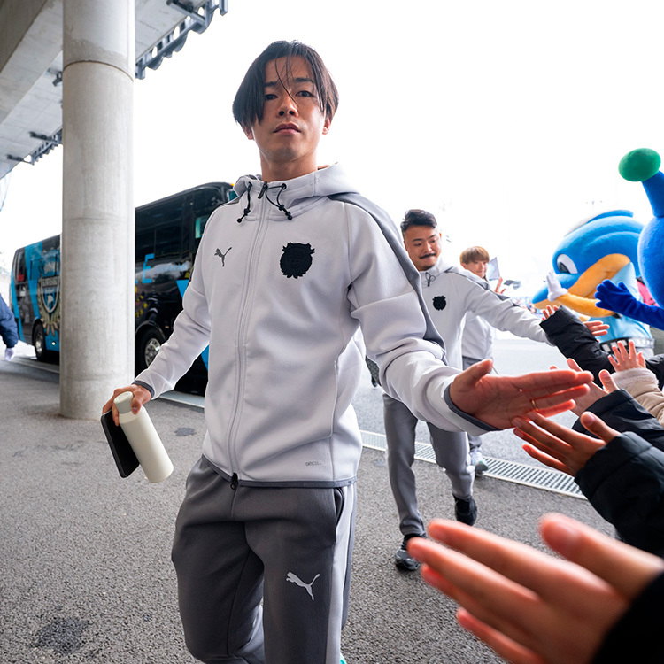 【PUMA】 VOLTAGE ニットパンツ(グレー)