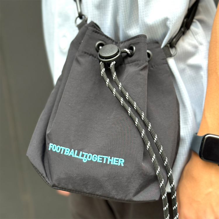 巾着ショルダーバッグ(FOOTBALL TOGETHER)