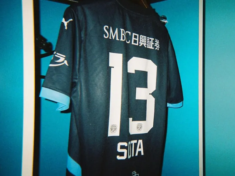 Slide01